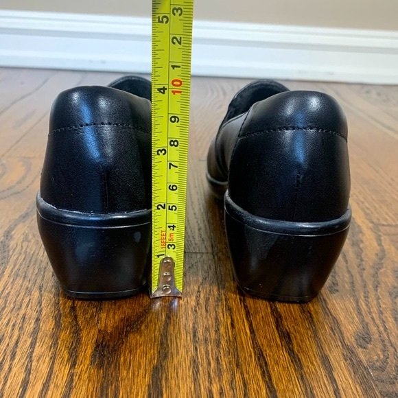 Clarks Women's May Marigold Slip-On Loafer Black Sz 6M - Picture 9 of 15